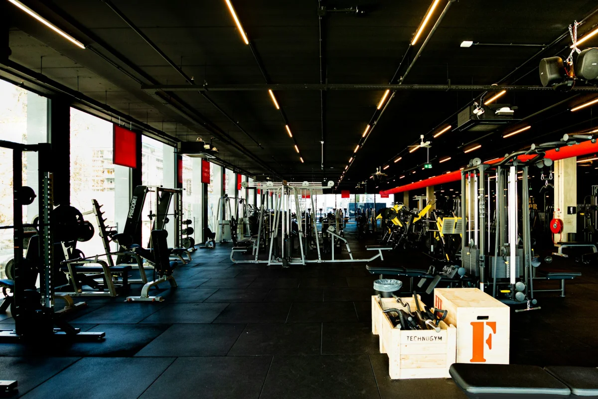 Wie lange sollte man im Gym trainieren? Was ist am effektivsten?