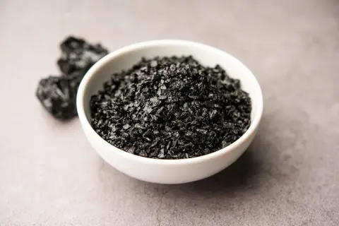 シラジット：山の「黒い金」– 包括的ガイド