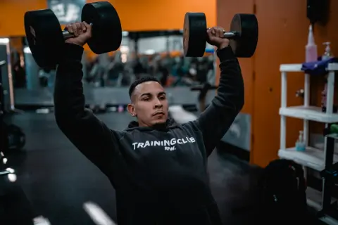 Entrenamiento Efectivo de Hombros: La Guía Definitiva