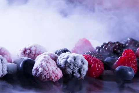 Frozen Fruits in Sports – Myth or a Sensible Choice for Performance and Recovery